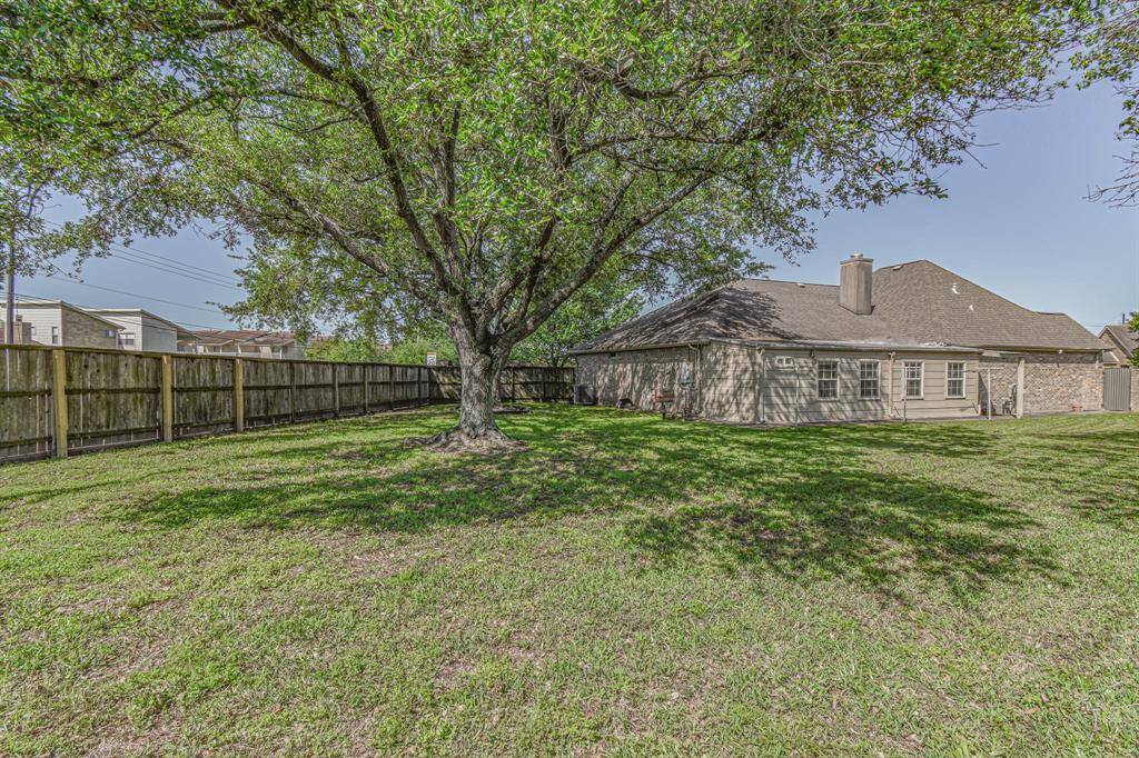 So Much Room within this Yard! Come Make It Your Home!