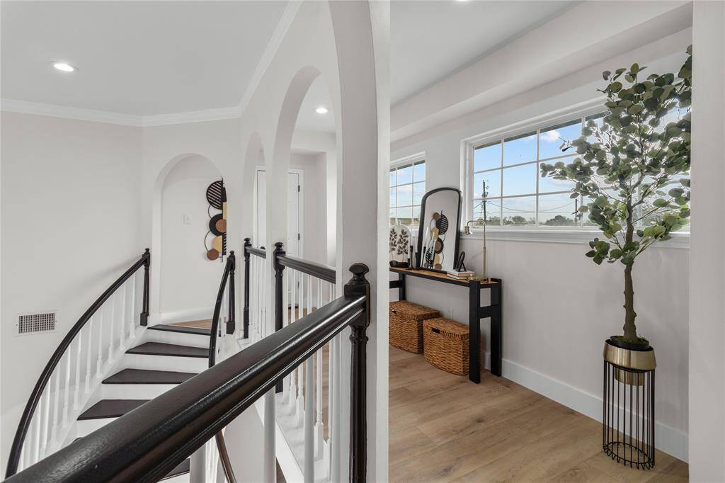 Entryway upstairs