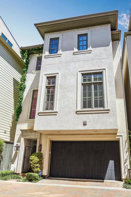 Welcome to 4812 Austin Street well located near the Metro line in Houston.