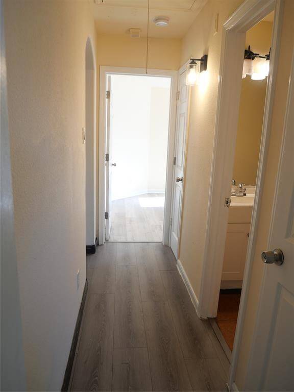 Hallway to 2 guest bedroom and guest