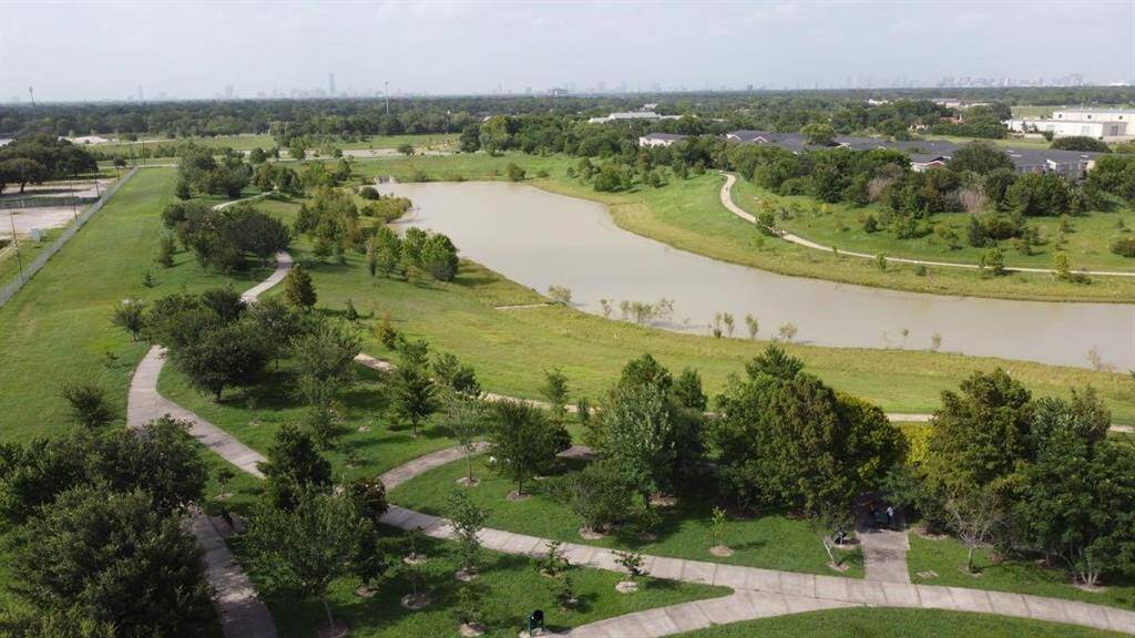 More aerial views of this enormous are to explore. Great place for bird watching as they migrate!