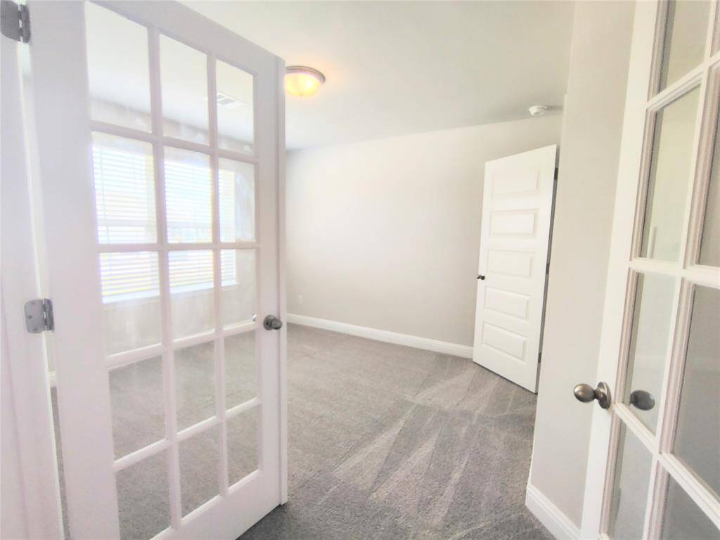 OFFICE/FLEX ROOM