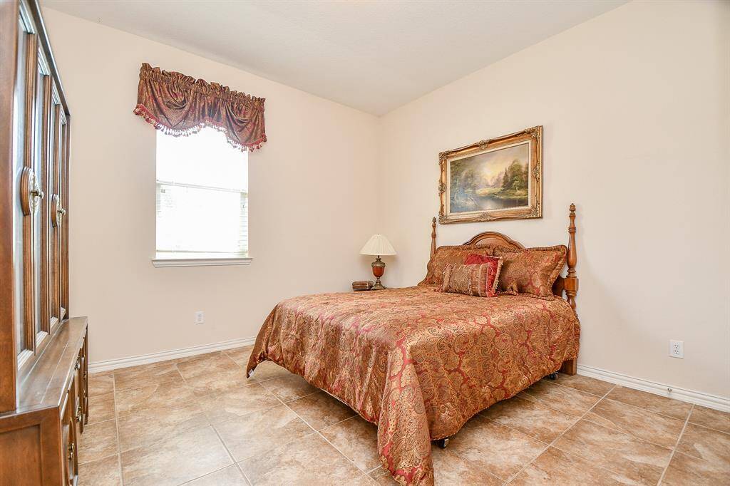 Second bedroom
