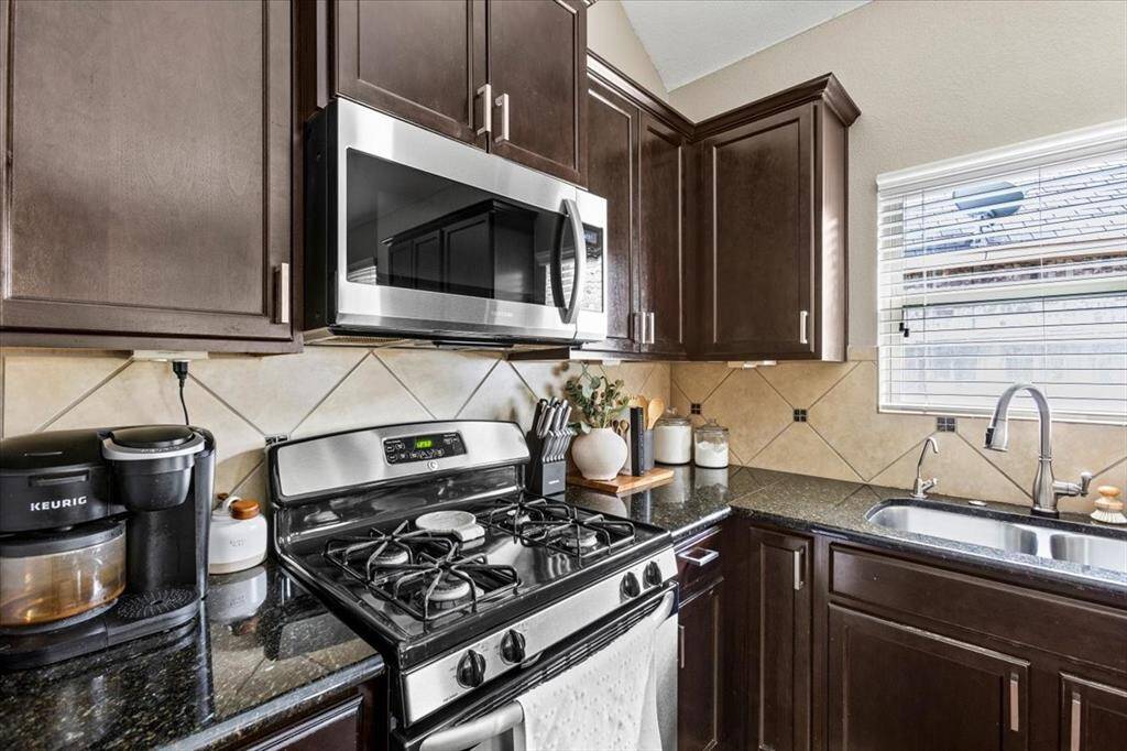 Gas cooktop