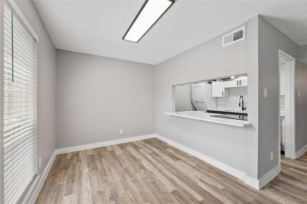 Breakfast bar perfect for two