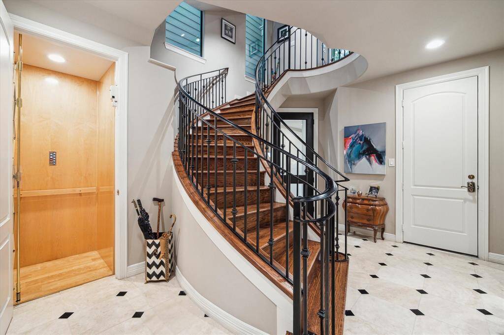 Six stunning floors equipped with elevator.
