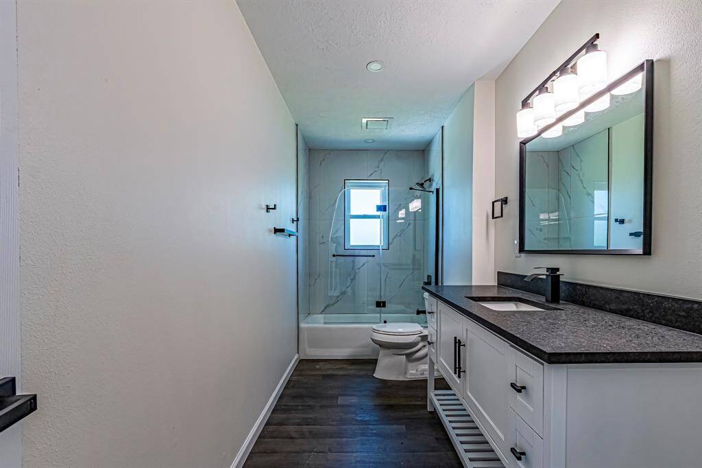 Hall Bathroom