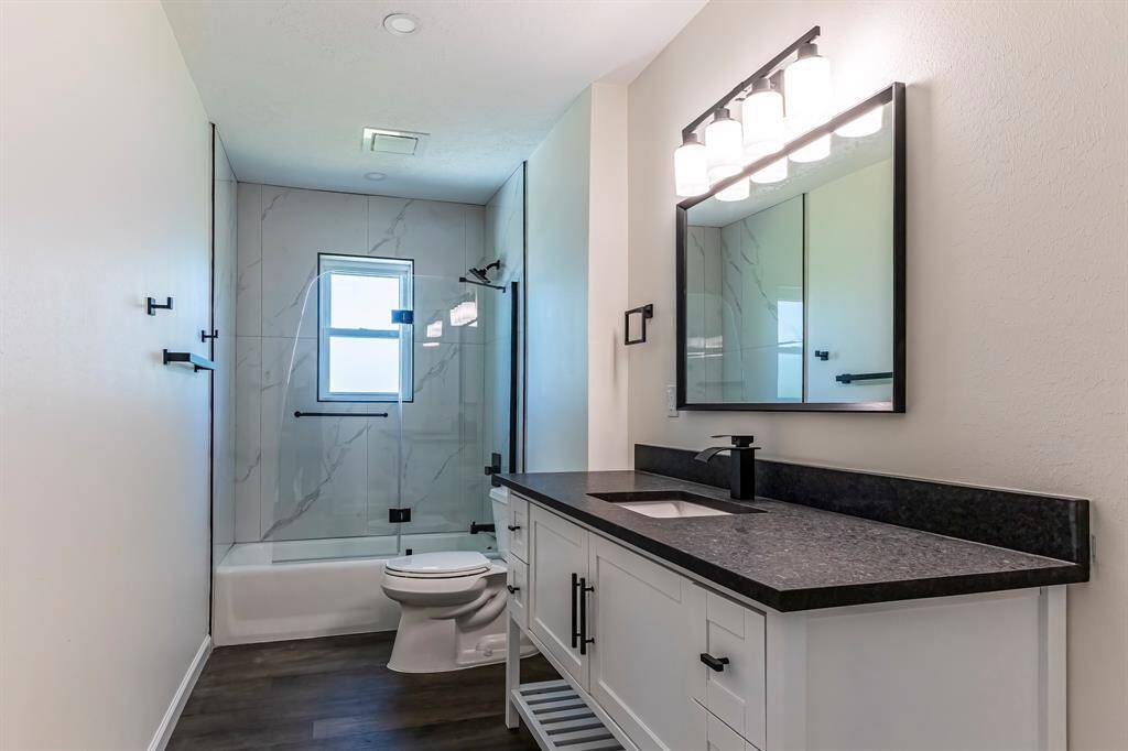 Hall Bathroom