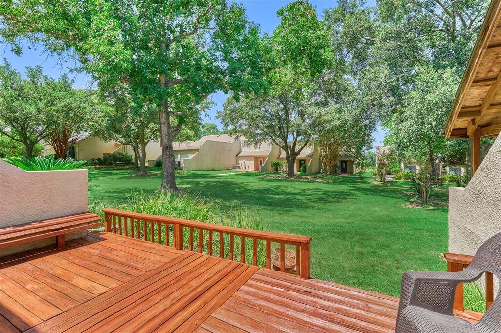 An outdoor living area for all seasons!