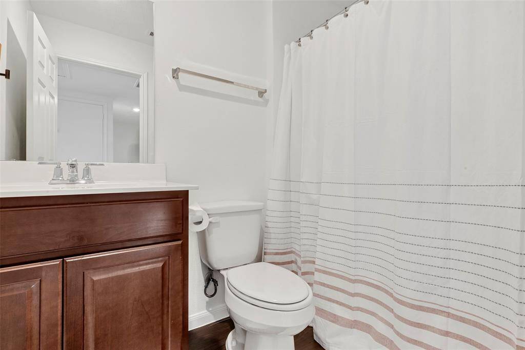 A full secondary bathroom on the second floor.