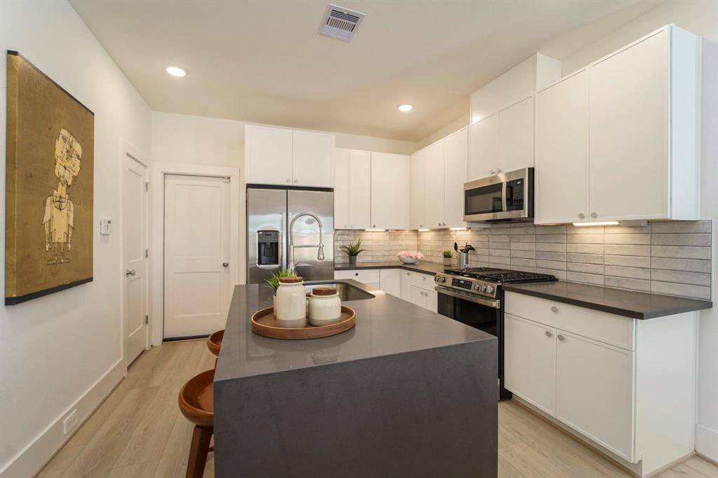 Model Home. Finishes of home may vary.