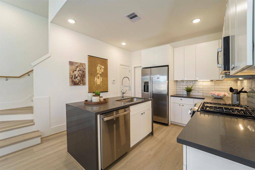 Model Home. Finishes of home may vary.