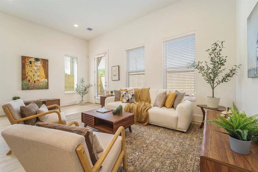 Model Home. Finishes of home may vary.