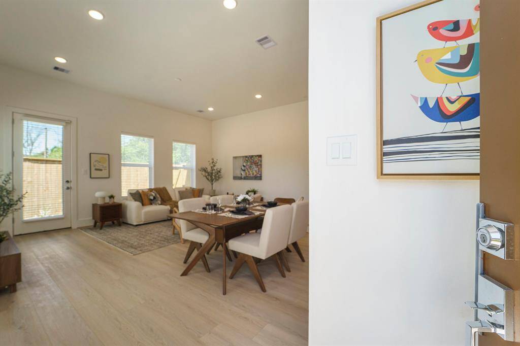 Model Home. Finishes of home may vary.