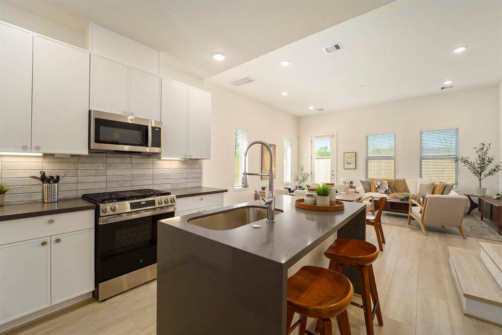 Model Home. Finishes of home may vary.