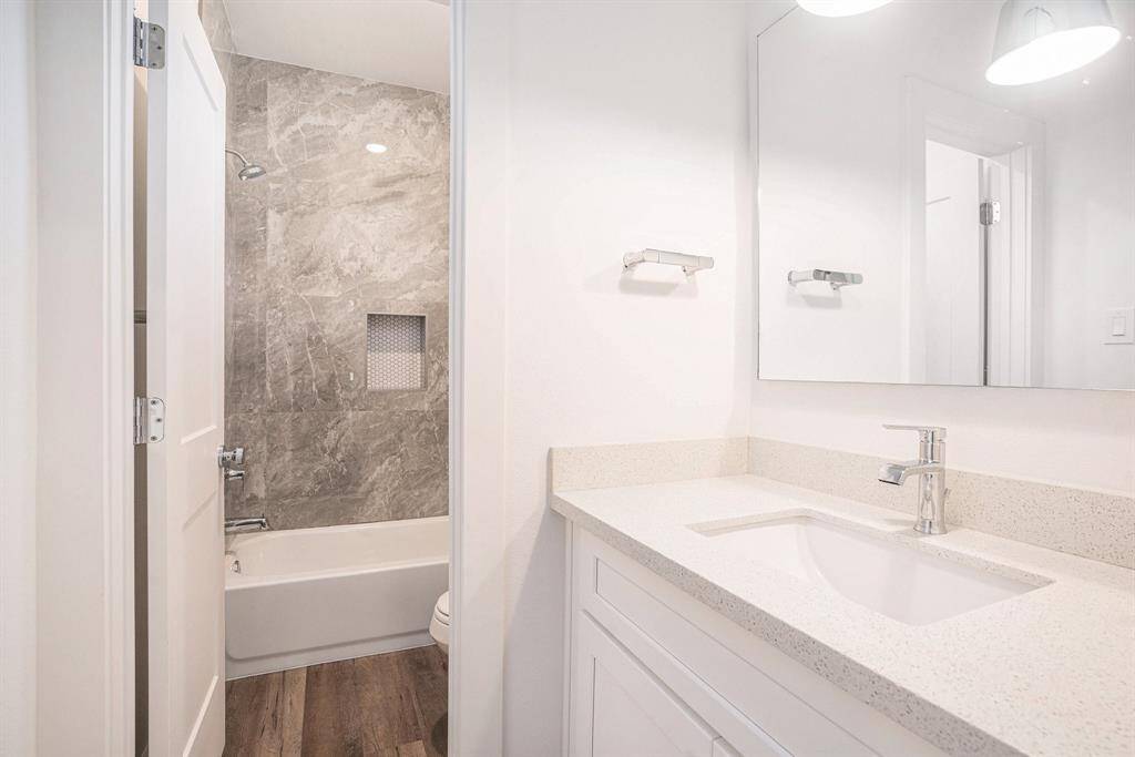 Second Full Bath. Model Home. Finishes of home may vary.