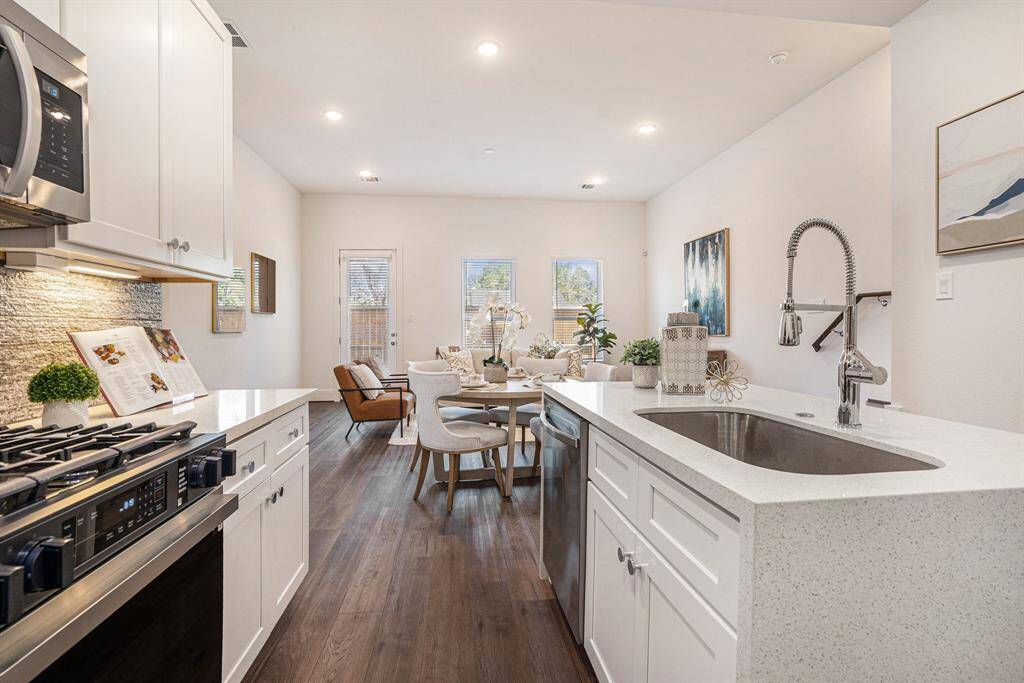Kitchen Model Home. Same floor plan. Finishes of home may vary.