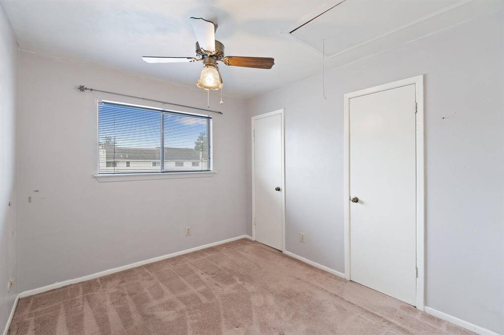 Bright Bedroom 2! A well-sized secondary bedroom, perfect for family or guests.