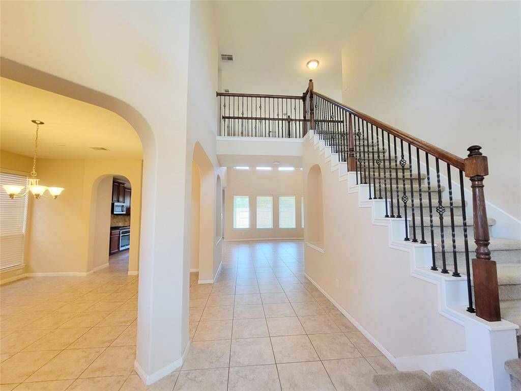 Foyer.