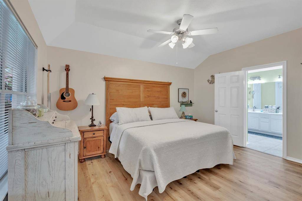 Huge Primary Bedroom