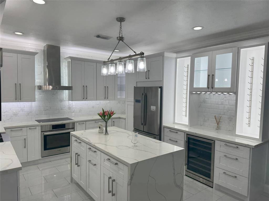Kitchen & Wine Bar