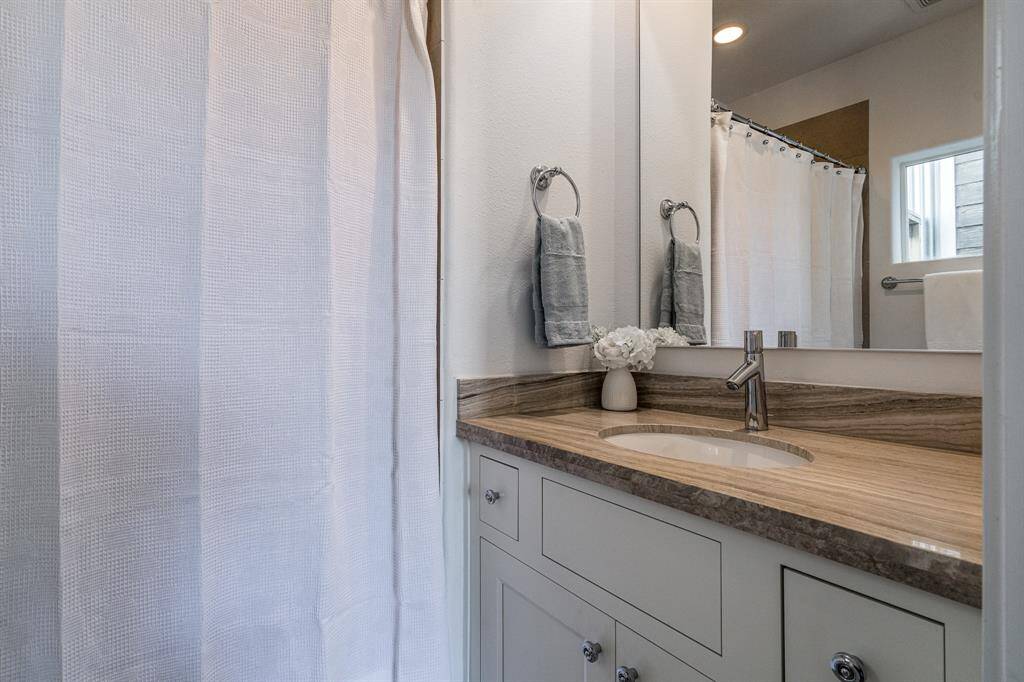 Bathroom located inside the first floor bedroom.