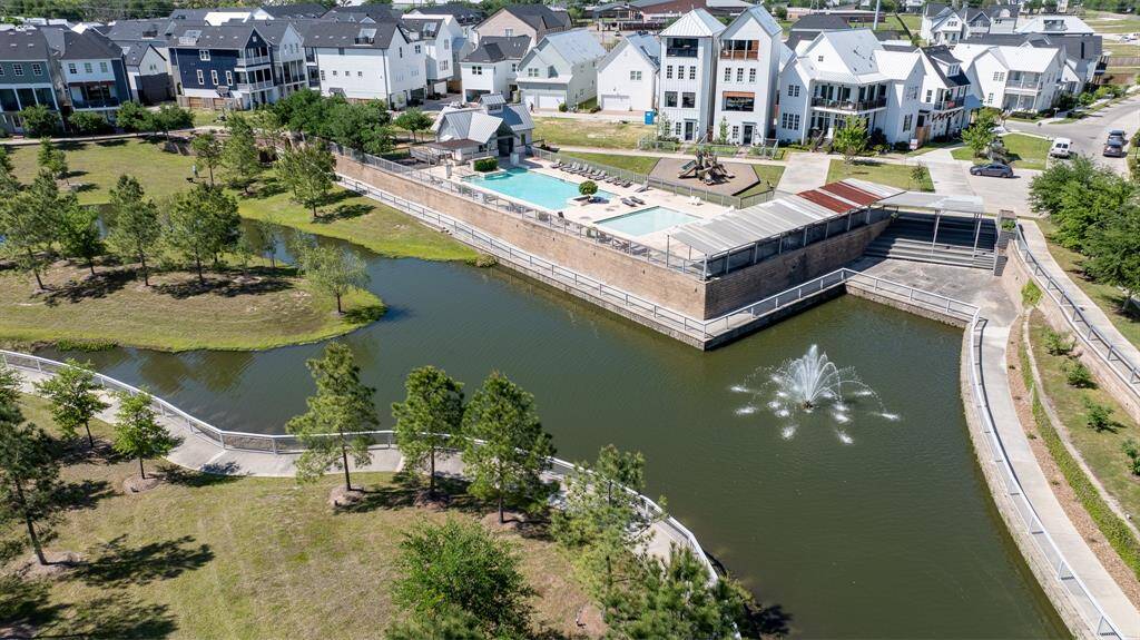 Kolbe Farms is a master planned community in the heart of Spring Branch with 38-acre developed by InTown Homes with over 150 unique home designs.