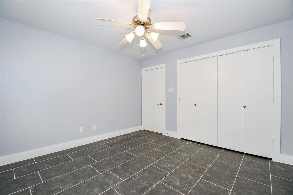 1st floor secondary room