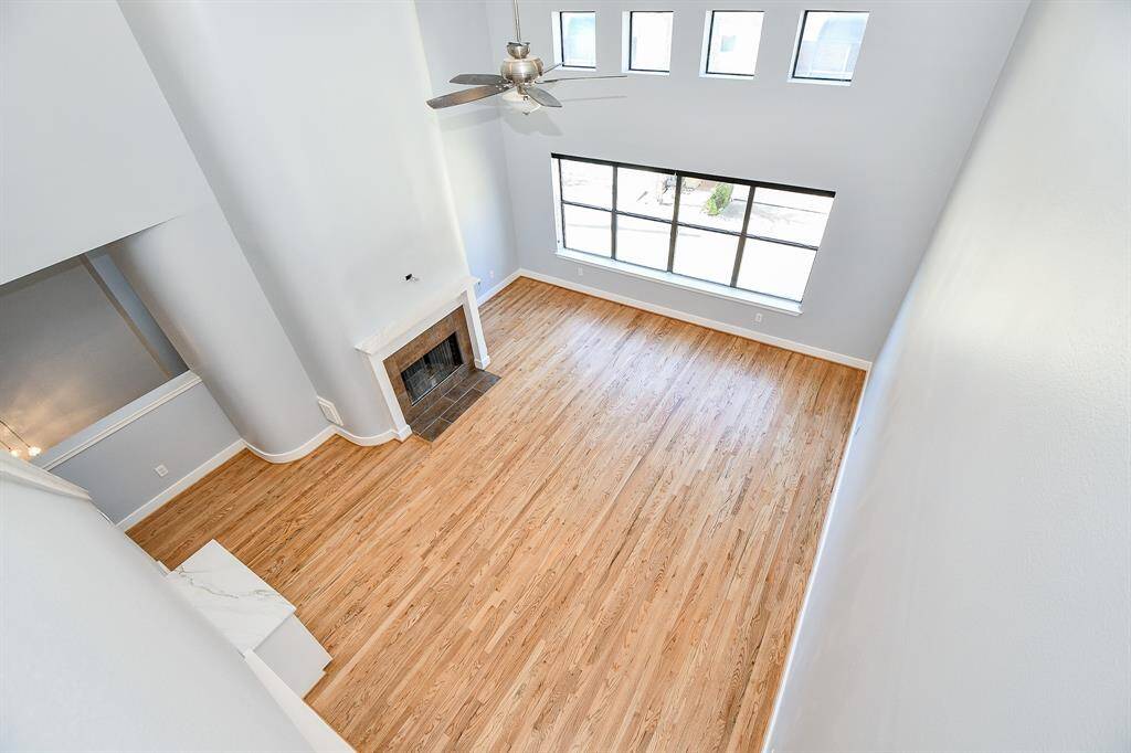 Wide and bright living space for all your guest.