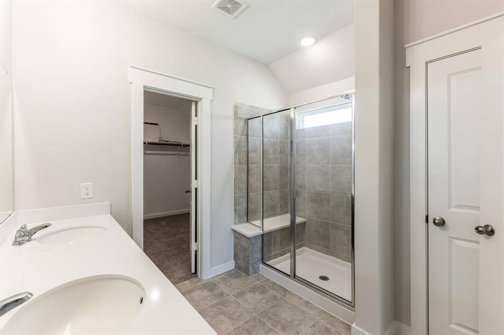 Primary suite