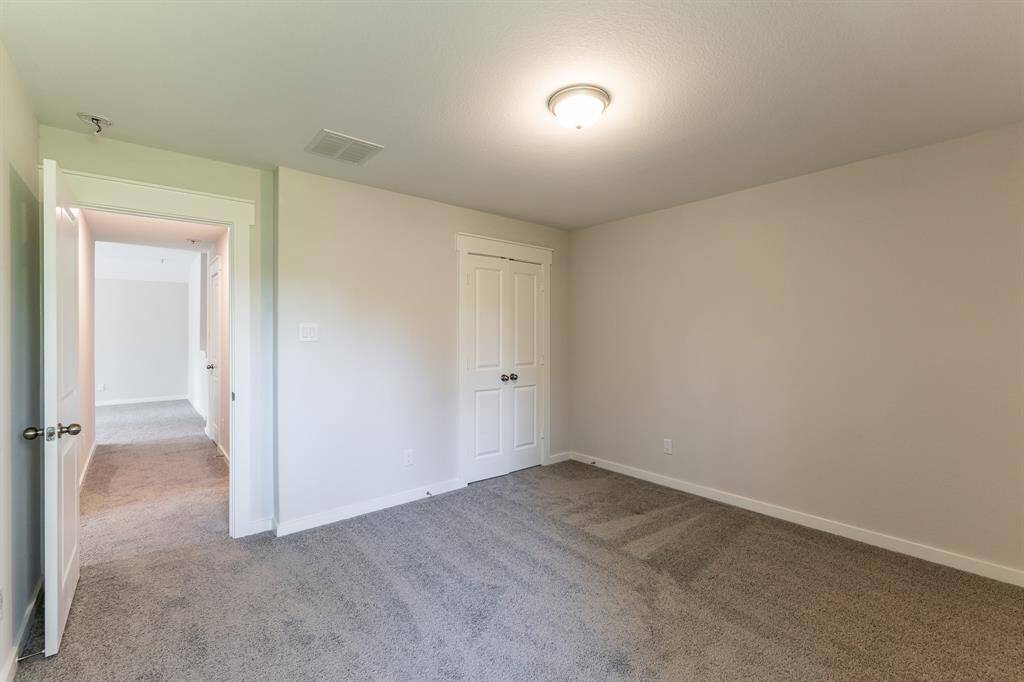 1/3 bedrooms upstairs