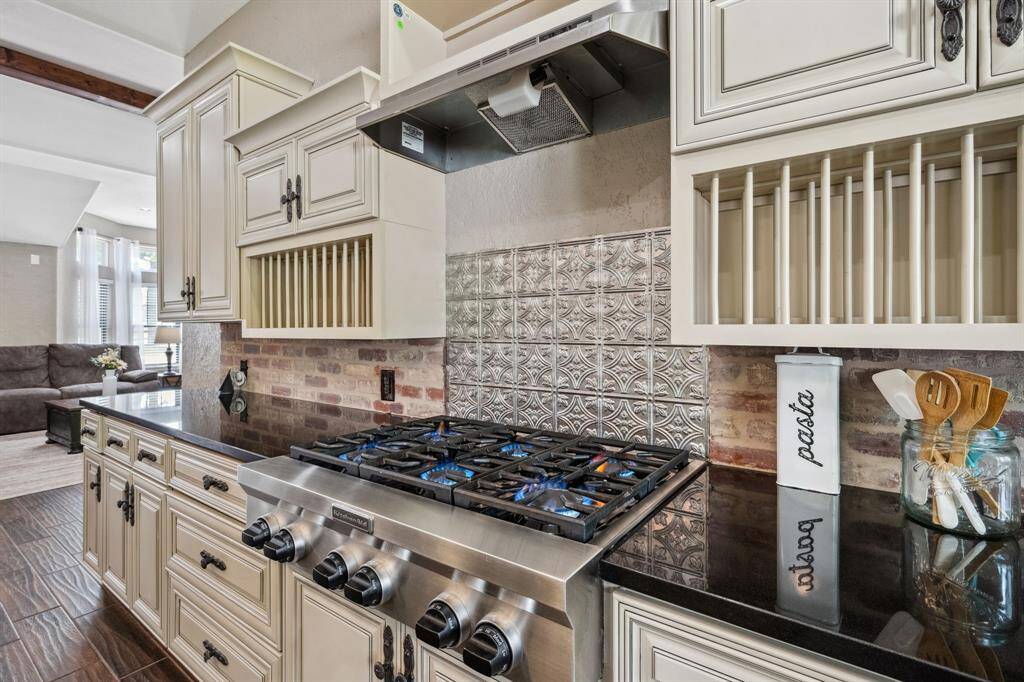 Design elements were really thought out in this kitchen!