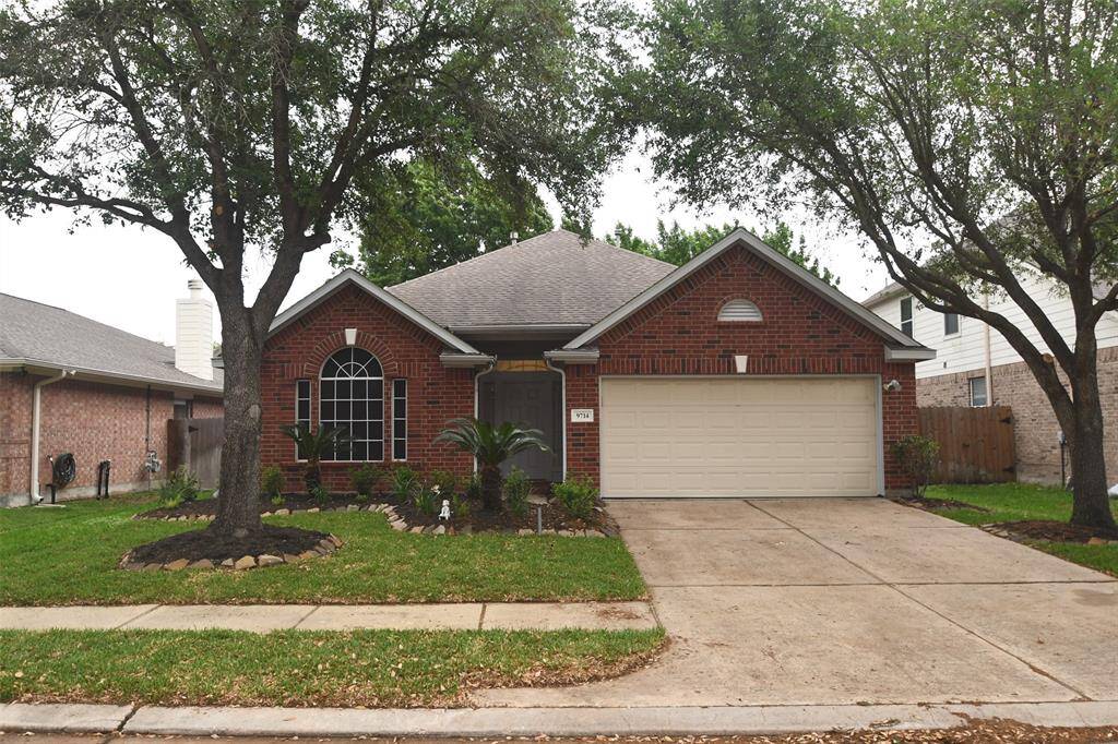 Welcome to 9714 Beckwood Post Dr located in the master planned community, Canyon Lakes at Stonegate