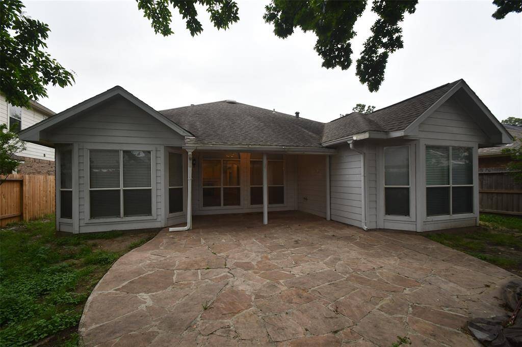 Private covered Patio