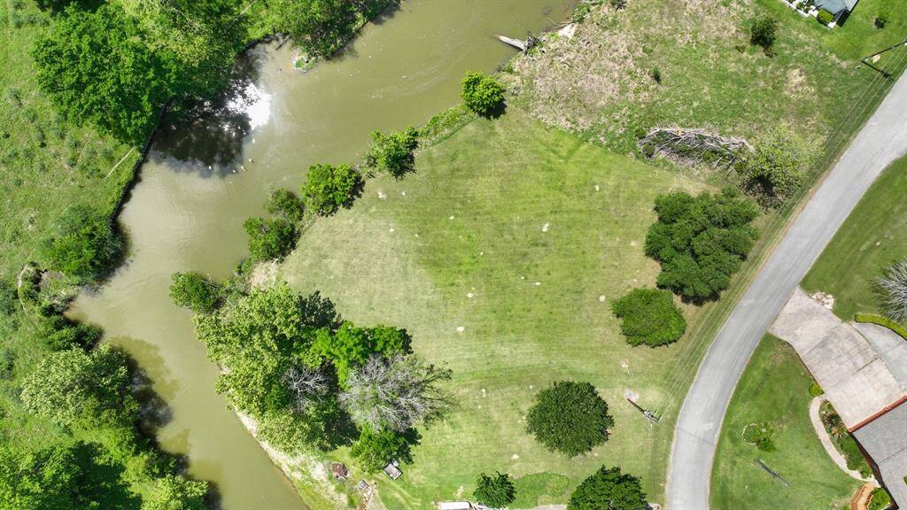 Great canal front property