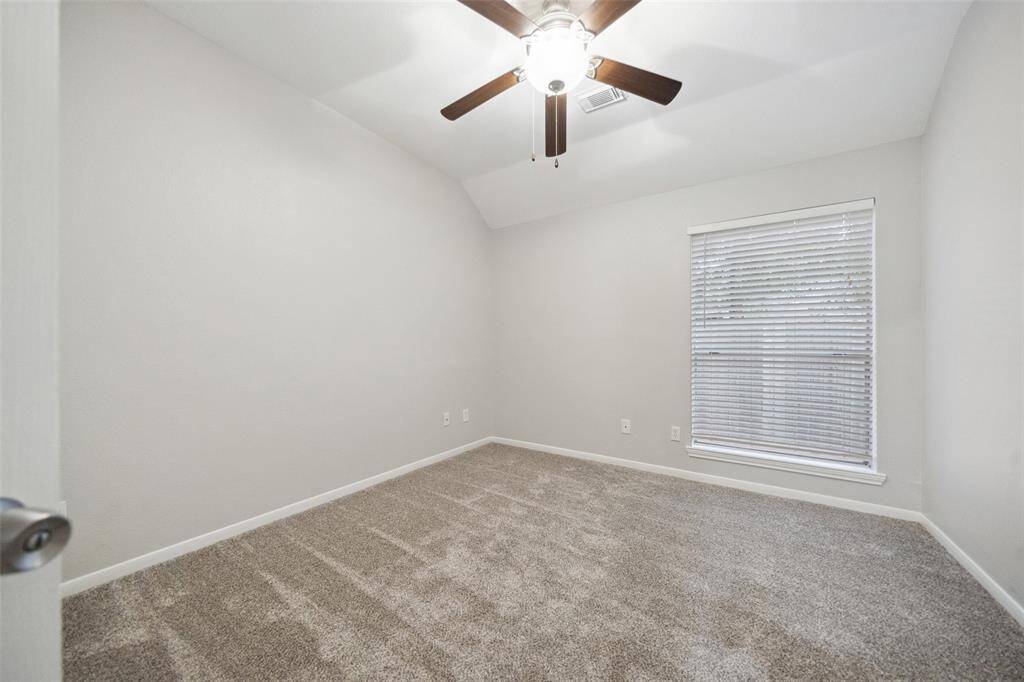 Secondary bedroom
