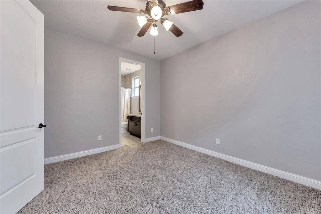 Here is the third bedroom without furniture to make your own office, gym, or nursery/baby's room.