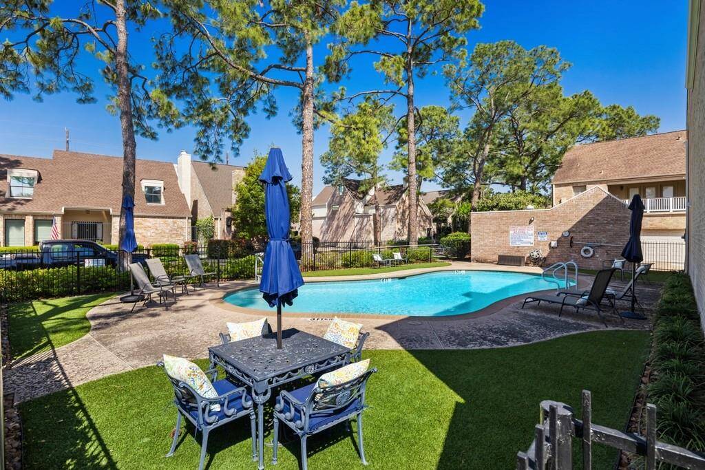 Area Pool