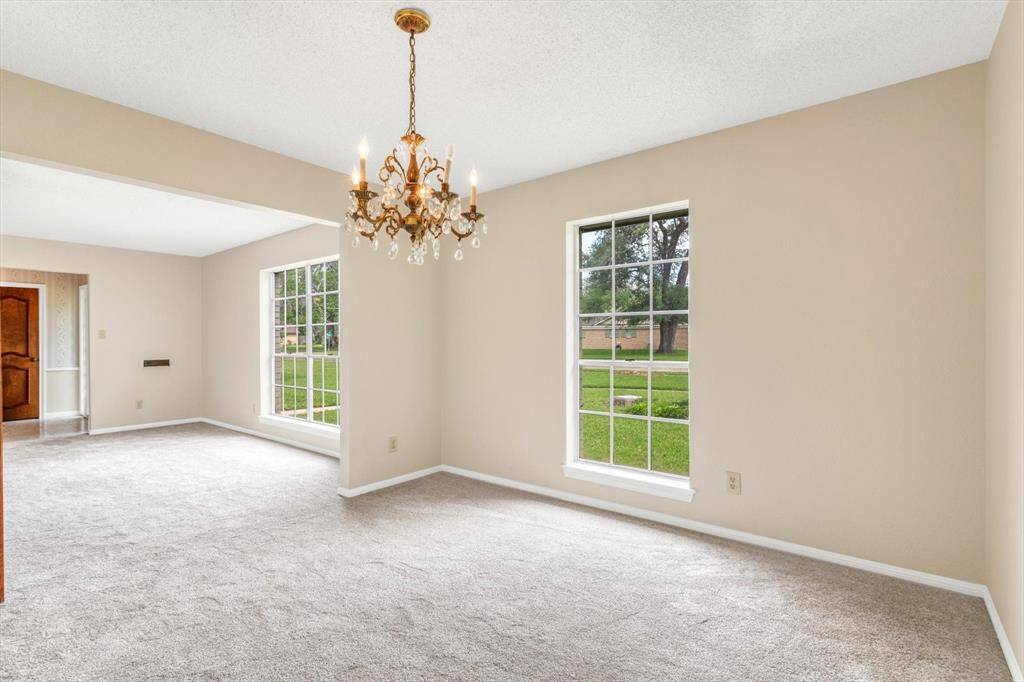 Formal dining or extra room