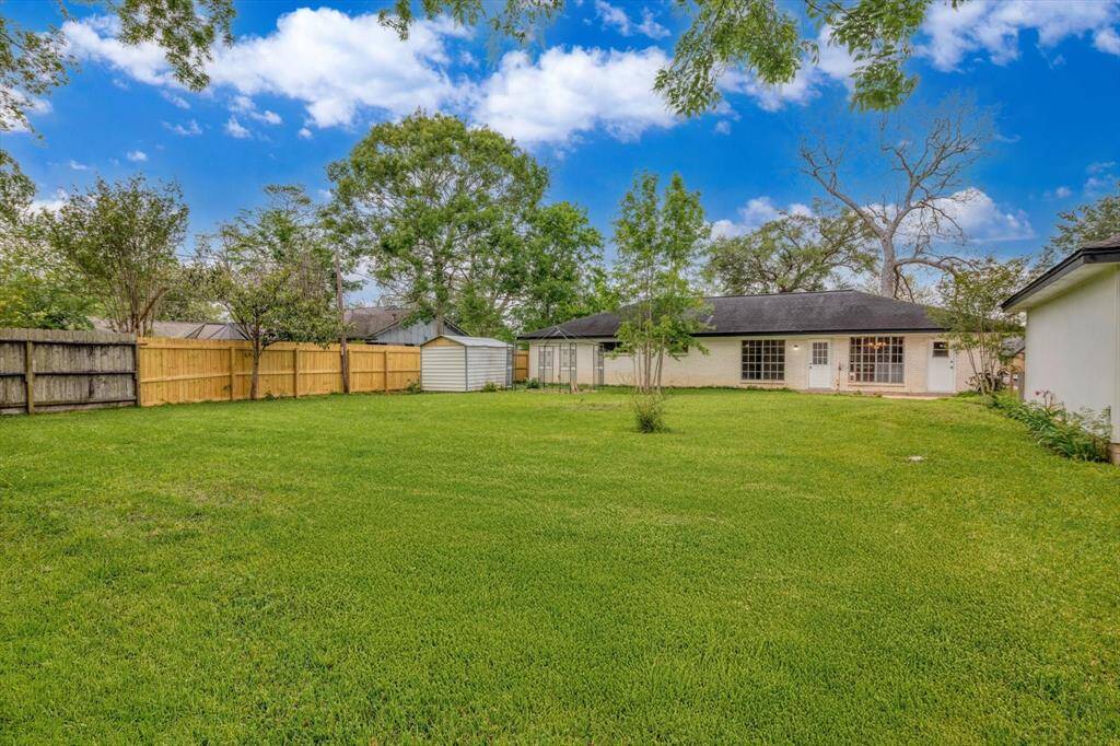 Long driveway with 2 car garage