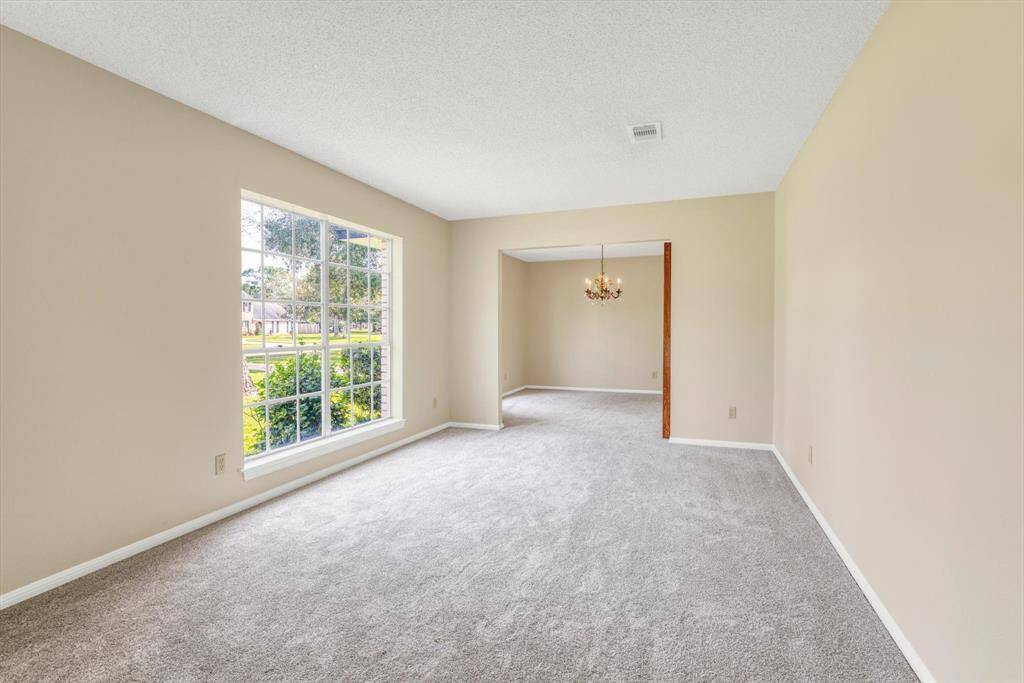 Formal living/extra room