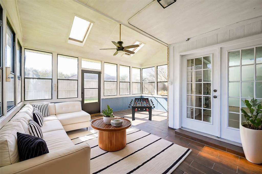Sunroom - Virtually Staged