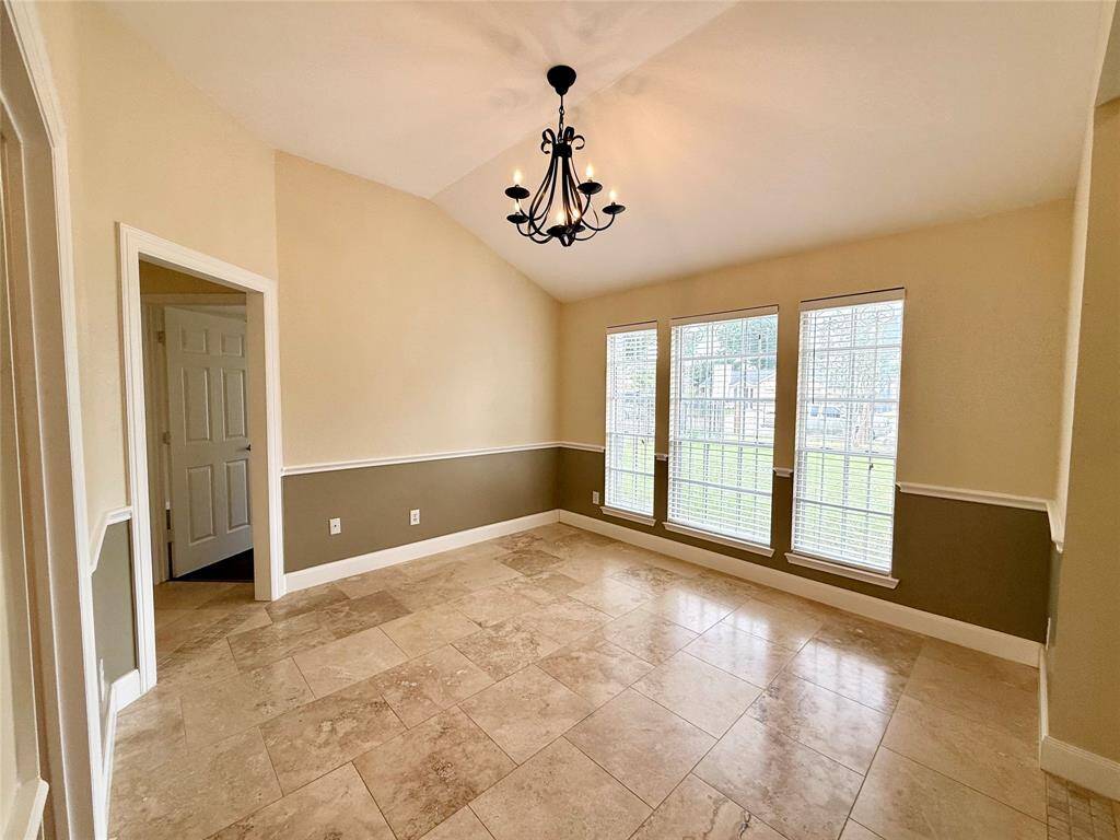 Bright and inviting dining room space