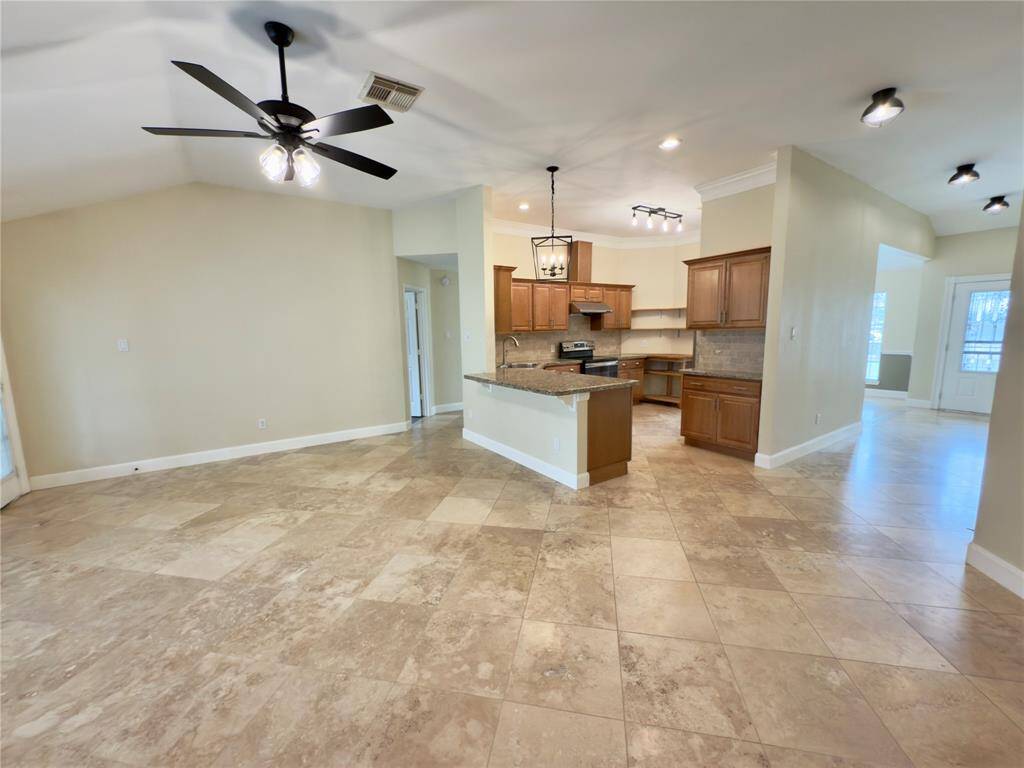 Open layout great for entertaining