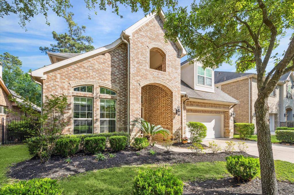 Gorgeous 4 Bedroom and 3 and a Half Bathroom Home in the Woodlands in the Village of Creekside Park * Approximately 3245 Square Feet (as per the Appraisal District) * About a Mile to Dining, Shopping and HEB.
