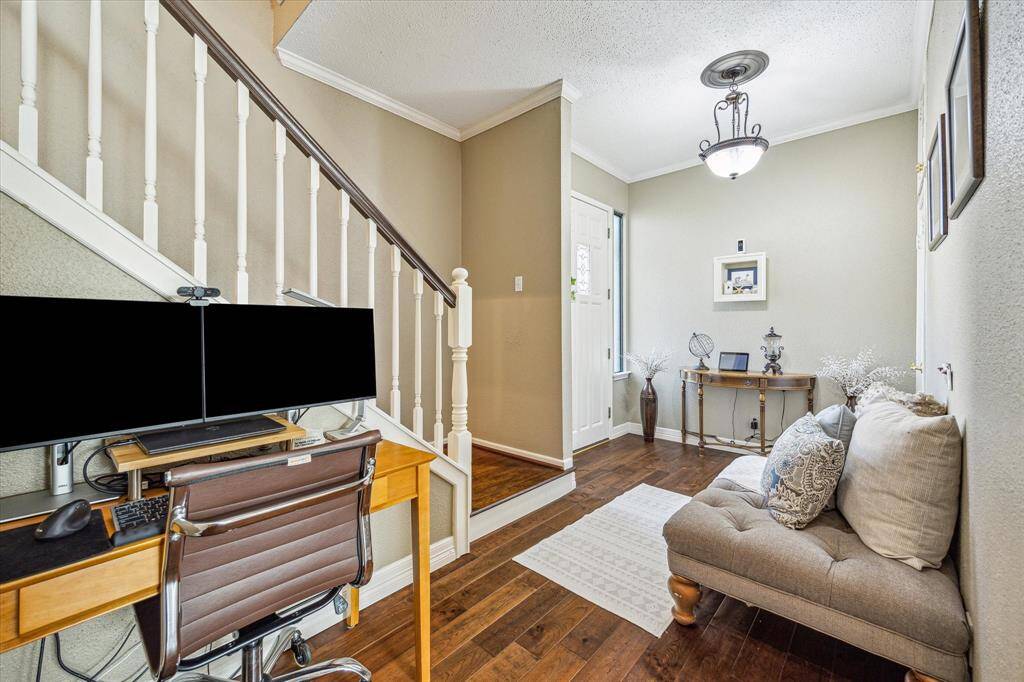 Plenty of space to create a warm and inviting entrance to your home!