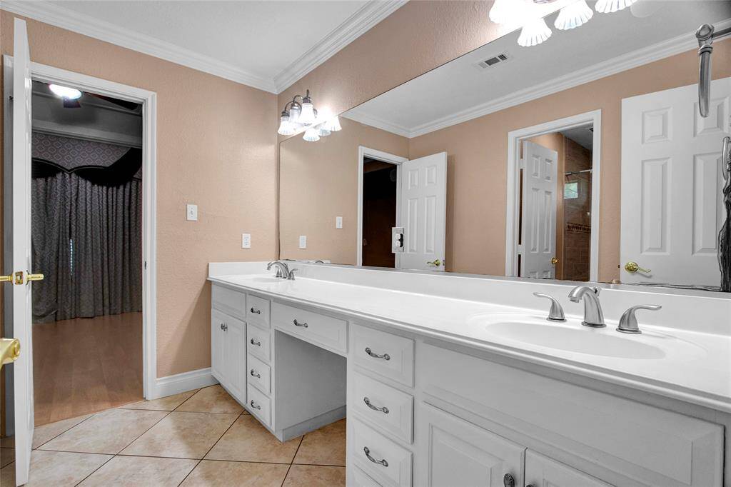 Share Bathroom