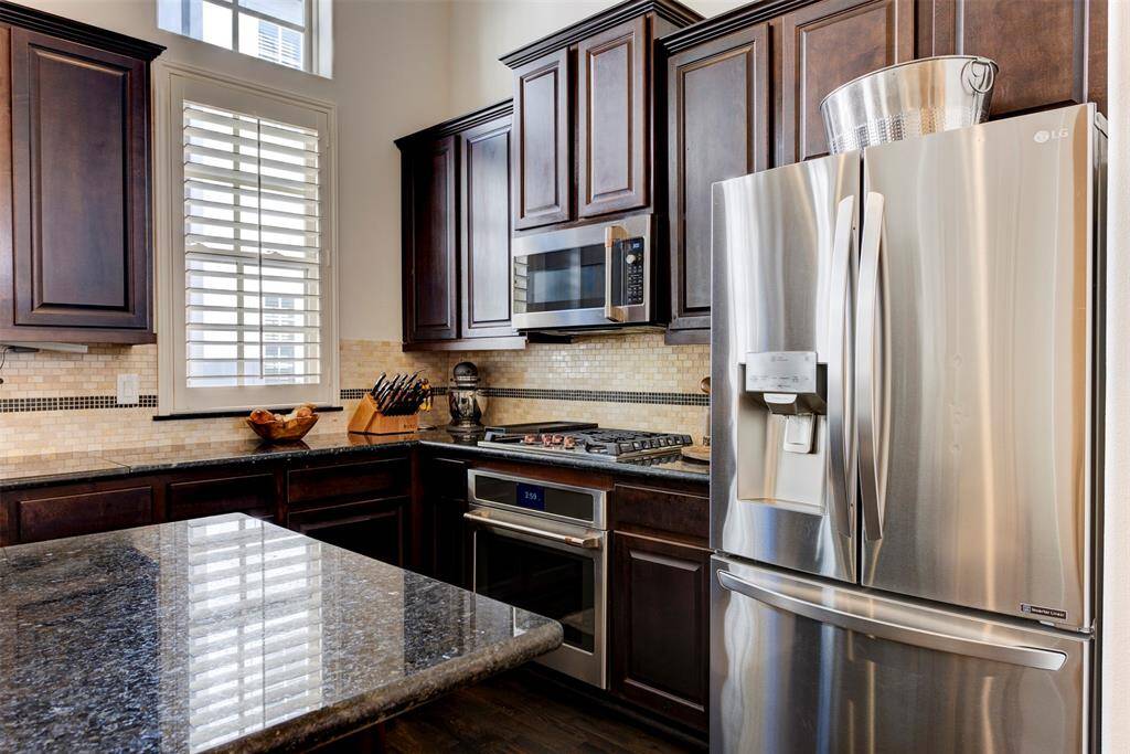 Another shot of the immaculate kitchen