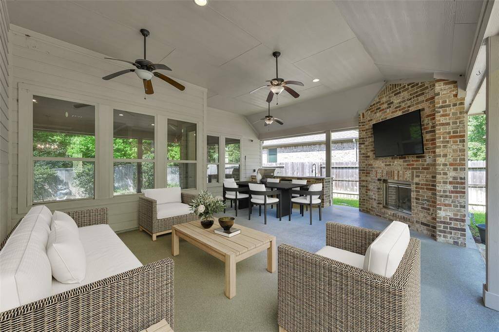 Virtually staged outdoor patio!