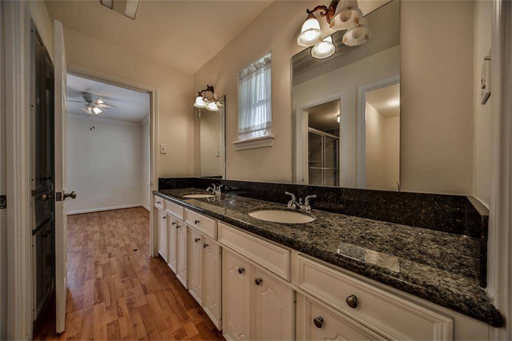 Upstairs Bathroom